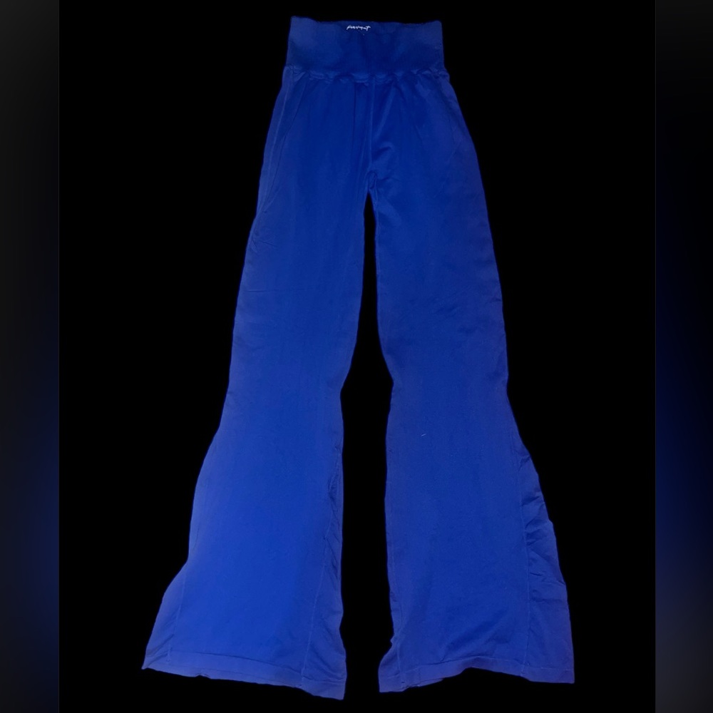 Free People! Good Karma Flare Leggings in Blue NWOT!